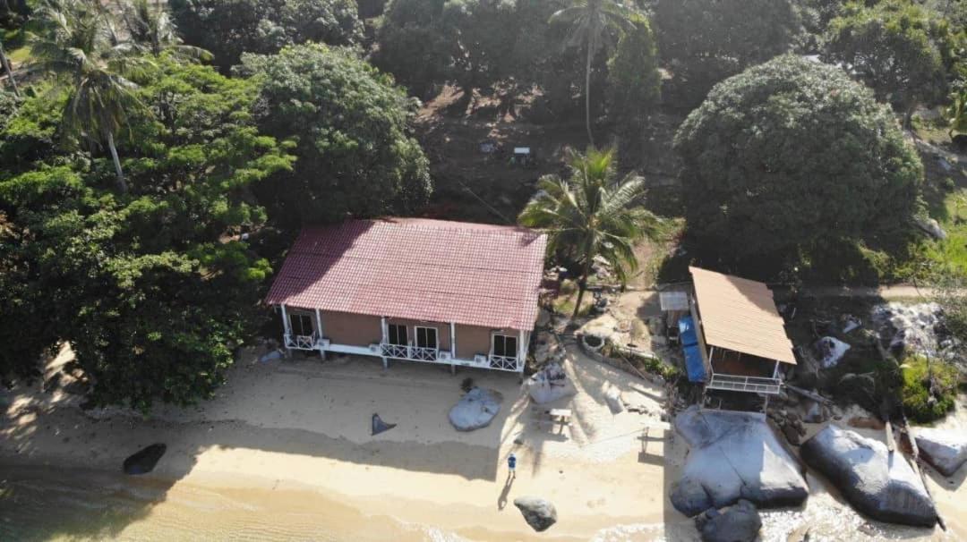 Hôtel Bungkil Place à Île Tioman Extérieur photo