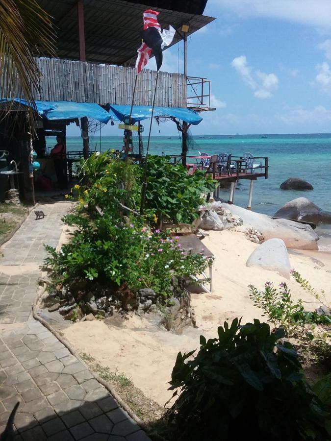 Hôtel Bungkil Place à Île Tioman Extérieur photo