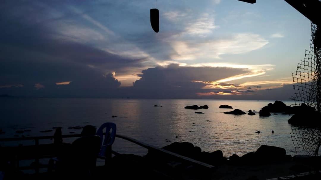 Hôtel Bungkil Place à Île Tioman Extérieur photo